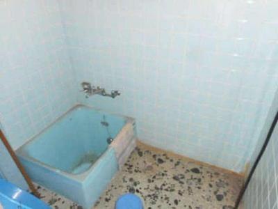 It is a property that combines the convenience of the urban area with the relaxed environment of the countryside. — Image 3, Kashiba, Nara