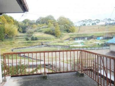 It is a property that combines the convenience of the urban area with the relaxed environment of the countryside. — Image 2, Kashiba, Nara