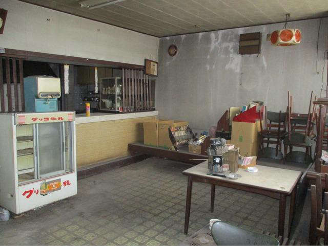 Used detached house Kure Line Akitsu Station / 16 minutes on foot     - Thumbnail 3