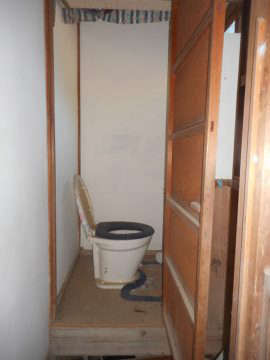 Please run up from the Takakawa River by 4WD and get a superb living environment by DIY. - Thumbnail 2