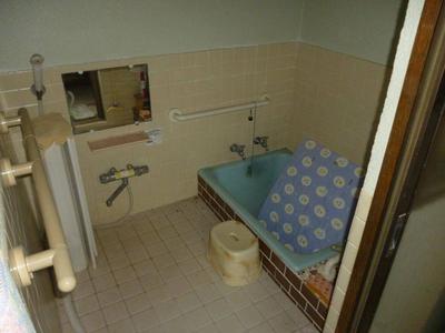 Traditional Home in Oyabe City - 244m² Plot Near Isurugi Station — Image 4, Oyabe, Toyama