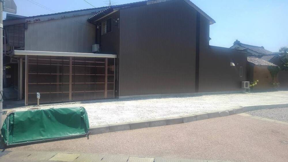 267sqm Land Plot in Oyabe City - Prime Corner Location - Thumbnail 2