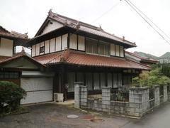 Spacious 6DK House with Extensive Land in Takehara, Hiroshima — Image 1, Takehara, Hiroshima