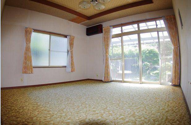 Spacious 6DK House in Okagaki with Mountain Views - Image 2