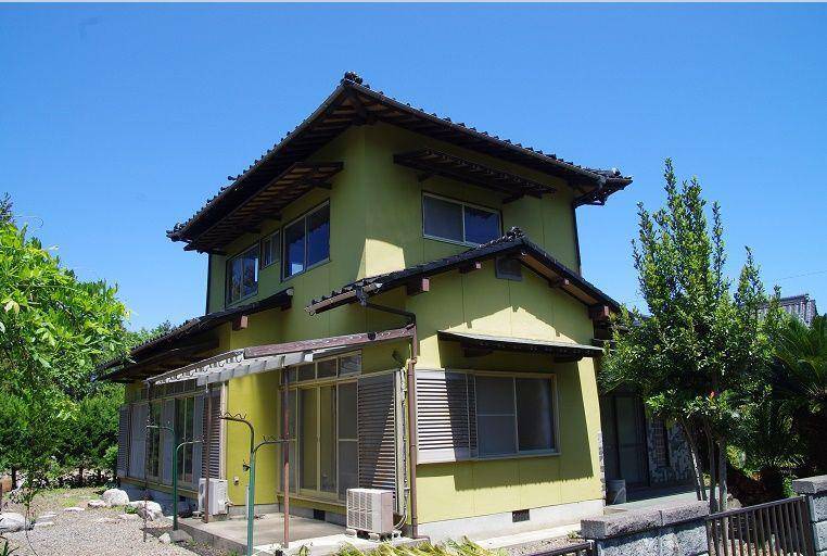 Spacious 6DK House in Okagaki with Mountain Views - Image 1