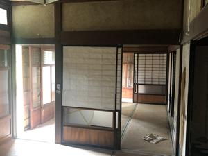 A green house surrounded by nature. — Image 3, Uchiko, Ehime