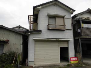 There is a "detachment" on the site. near the sea. — Image 1, Uchiko, Ehime