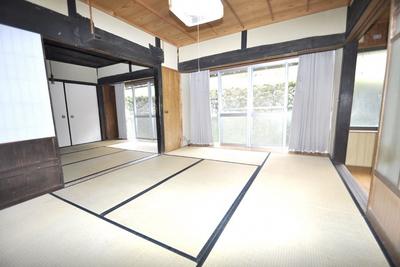 ☆ Online preview available ☆ You can enjoy a vast view from the porch sandwiched between fields. It is a relatively quiet location. — Image 2, Taka, Hyogo