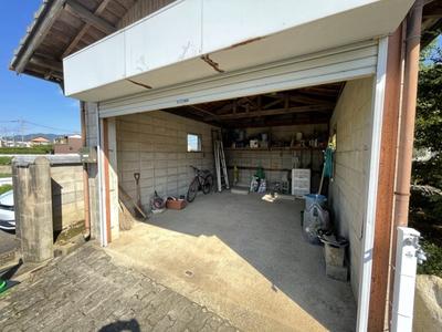 Supermarkets and elementary schools are relatively close. It is close to the JR station and the interchange of the expressway, and the transportation is very convenient. — Image 2, Takeo, Saga