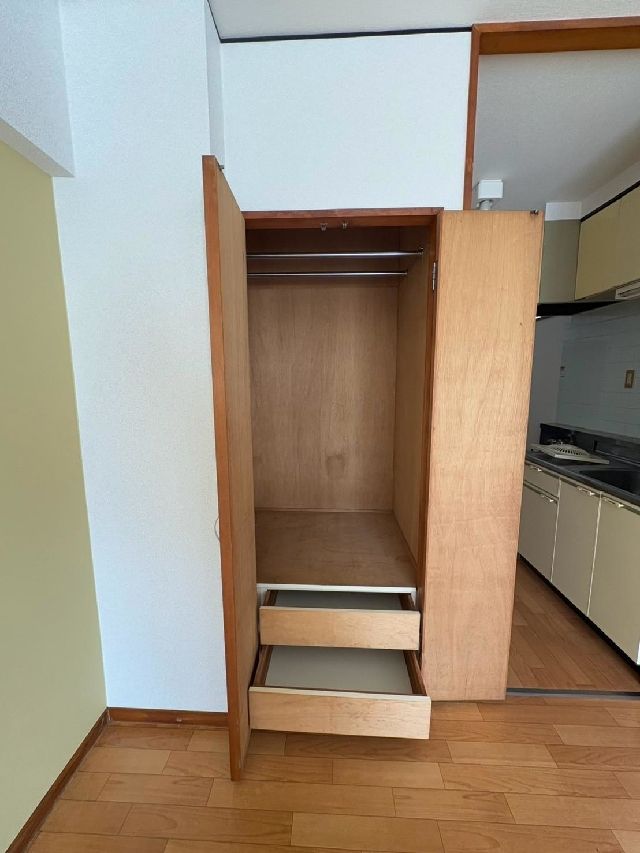 Compact 1K Apartment in Kanie Town, Aichi - Thumbnail 4