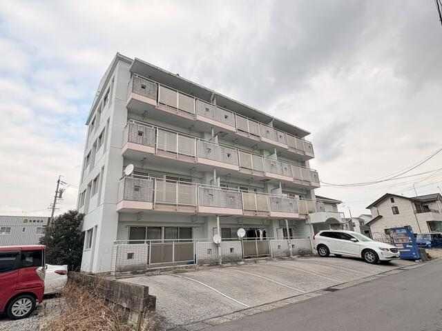 Compact 1K Apartment in Kanie Town, Aichi - Thumbnail 2