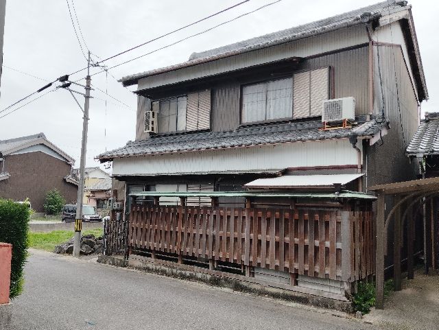 Spacious 8DK House on Large Corner Lot in Nishio City - Thumbnail 2