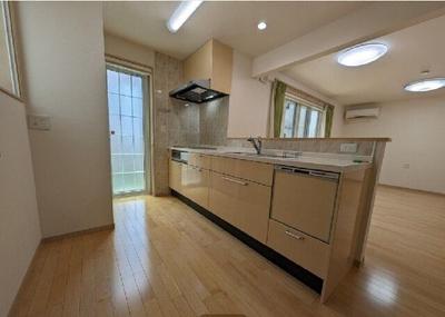 4LDK House for Sale in Aisai City, Aichi Prefecture — Image 4, Aisai, Aichi