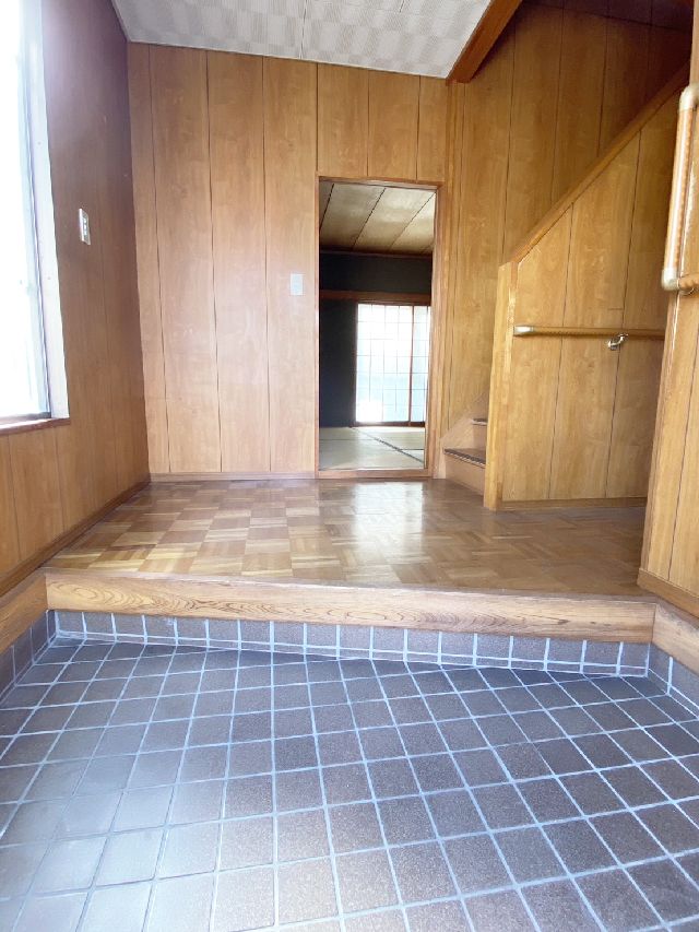4LDK House in Komaki with 215m² Land - Thumbnail 4