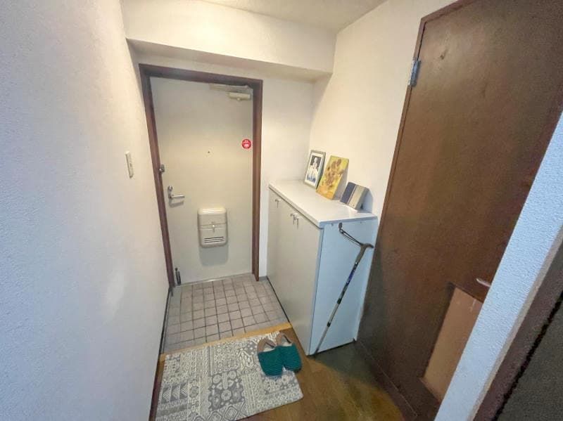 2DK Apartment for Sale in Atami, Shizuoka - 50.1m² - Thumbnail 3