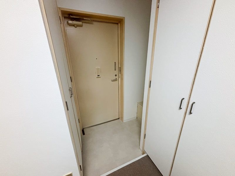 White Plaza Yuzawa 1 Resort Condo for Sale Near Iwappara Ski - Image 1