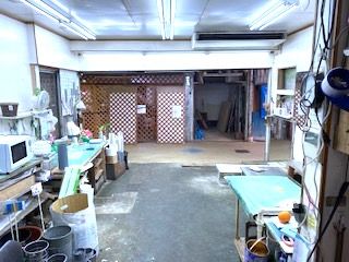 100 Yen Rental Flower Shop in Yokohama's Hamamarket Arcade - Thumbnail 3