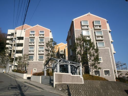 Royal Villa Atami 1LDK Resort Condo with Onsen & Sea Views - Thumbnail 3