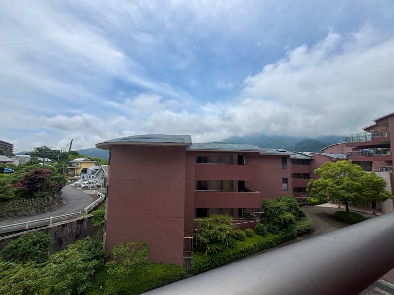 1LDK Apartment for Sale in Yugawara, Kanagawa - 67.99 sqm - Thumbnail 3