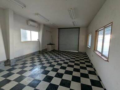 Warehouse for Sale in Kochi City, 208 sqm, Near Station - Thumbnail 4