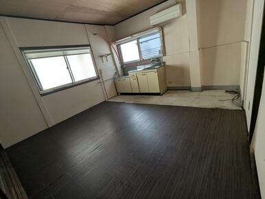 Warehouse for Sale in Kochi City, 208 sqm, Near Station - Thumbnail 3