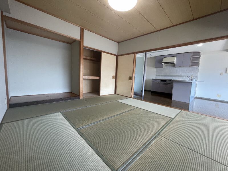 Cour Villa Atsugawa 2LDK Resort Condo with Onsen & Ocean View - Thumbnail 4