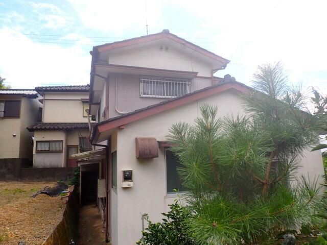 Spacious 8DK House on Large Lot in Kochi City - Thumbnail 2
