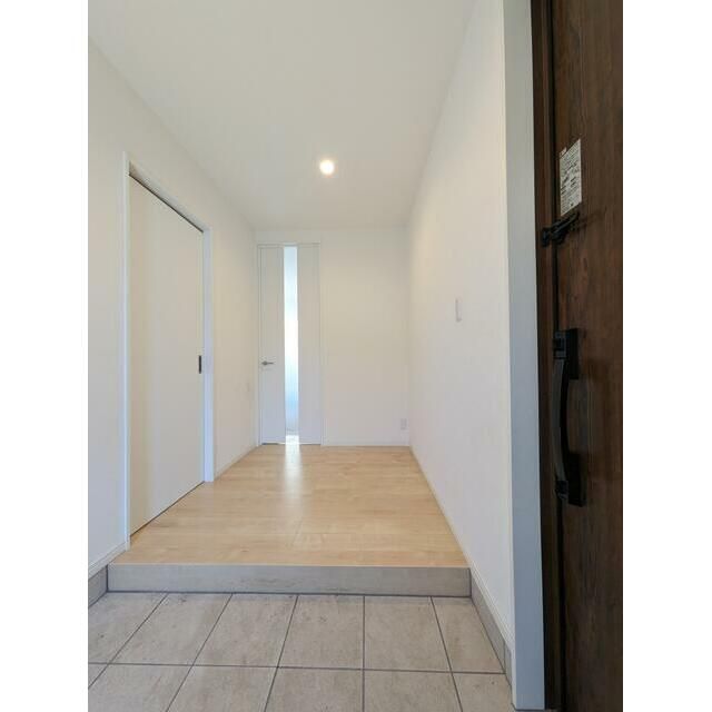 Modern 2SLDK House for Sale in Nankoku City, Kochi – 98.53 sqm - Thumbnail 2