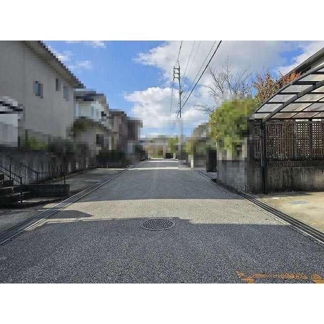 4LDK Light-Gauge Steel House in Kochi City's Shiomidai - Thumbnail 2