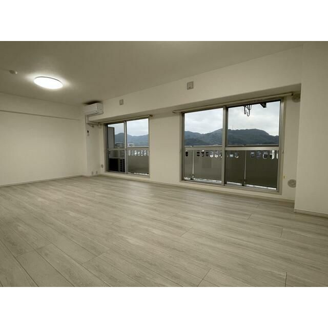 2LDK Apartment for Sale in Kochi City, Kochi Prefecture - Thumbnail 3
