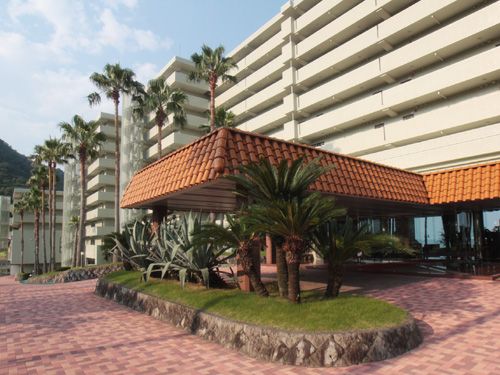 3LDK Resort Condo in Atami with Hot Spring, Pools & Ocean Views - Thumbnail 3