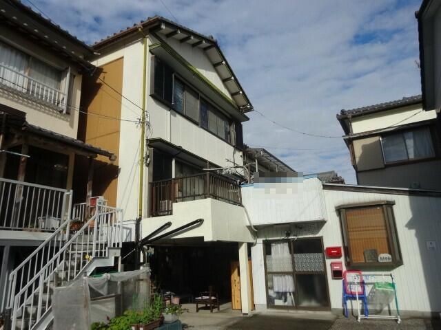 3-Storey 6DK House for Sale in Kochi City, Near Kera-dori Station - Thumbnail 2