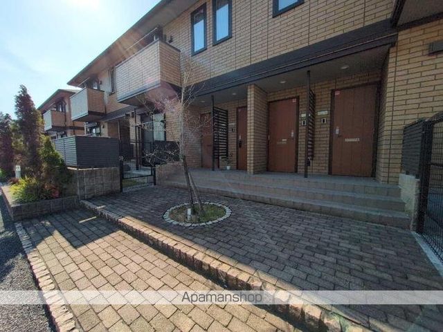 2LDK Apartment for Rent in Himeji, Hyogo - 55.48 sqm - Thumbnail 2