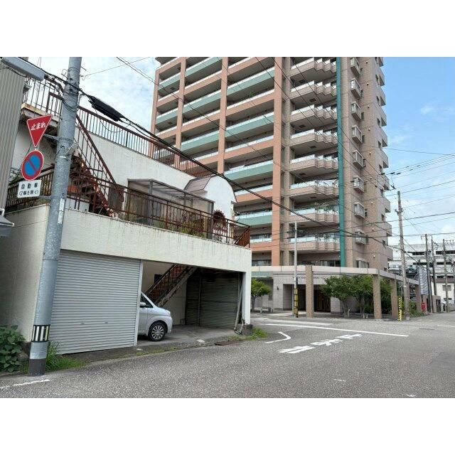 Commercial Land for Sale in Kochi City - 254.87 sqm Corner Lot - Thumbnail 3