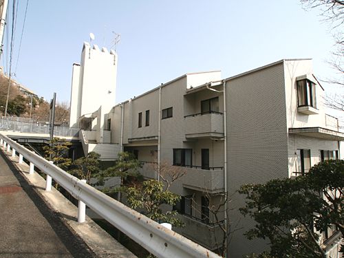 Lions Mansion Atami Izusan 2LDK Condo with Onsen & Bay Views - Thumbnail 2