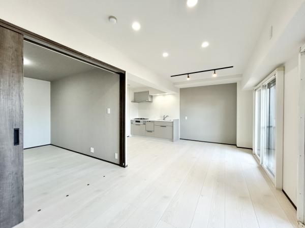 Renovated 2LDK Apartment in Kochi City - Thumbnail 4