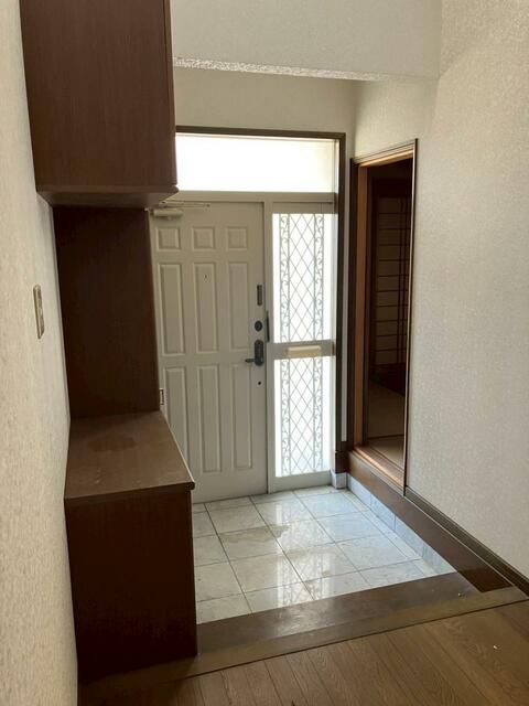 5DK Detached House for Sale in Nagahama, Kochi City - Thumbnail 2