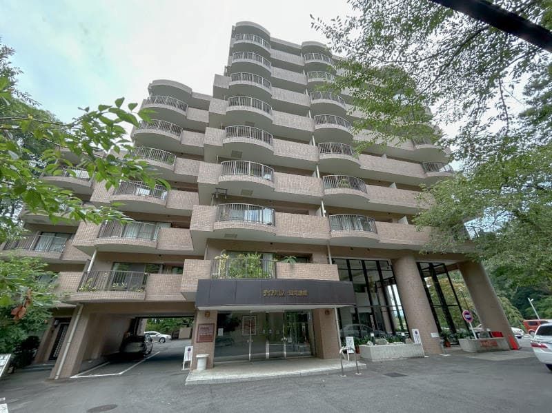 2LDK Condo with Onsen & Pool in Atami's Izumi Area - Thumbnail 2