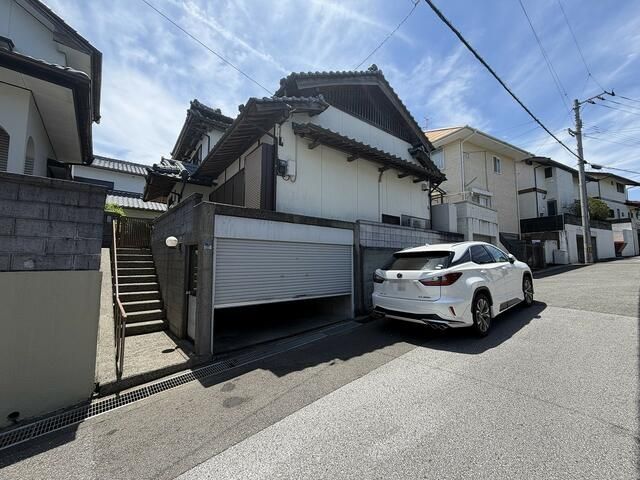 5DK Detached House for Sale in Kochi City, Kochi Prefecture - Thumbnail 2