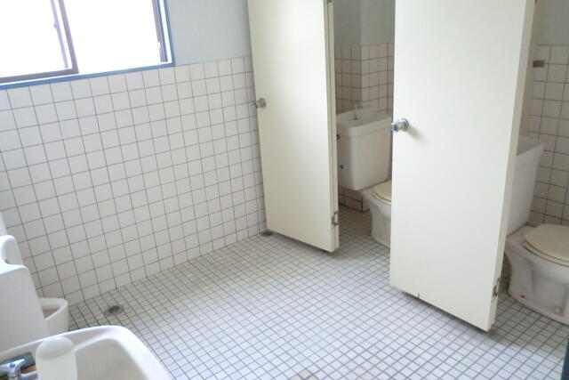 Komaki Commercial Space for Rent - 21.6 sqm, No Deposit - Thumbnail 2
