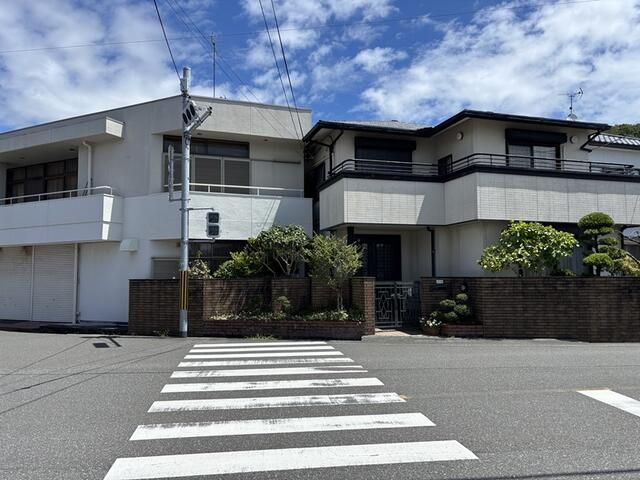 4SLDK House for Sale in Kochi City, Kochi Prefecture (174.65 sqm) - Thumbnail 2