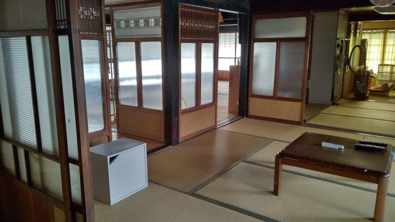 90-Year-Old Farmhouse with Detached Studio & Rice Paddy in Mihara - Thumbnail 4