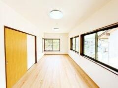 Renovated 3DK House in Kochi City with Parking and Garden - Thumbnail 3