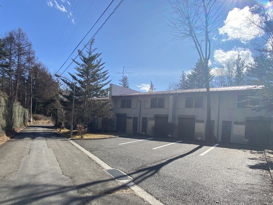 Hylark West Karuizawa 2LDK Condo with Mountain Views - Thumbnail 3