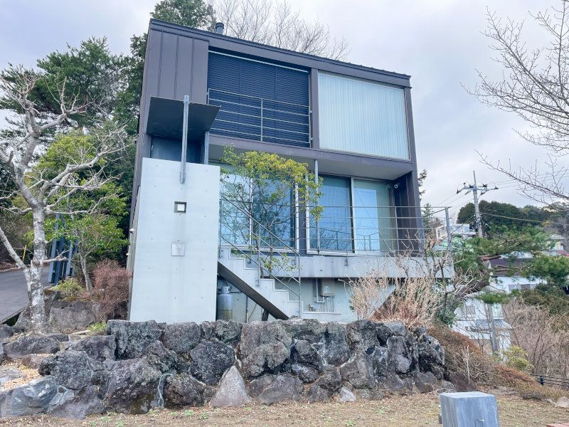 2LDK Villa with Hot Spring Rights in Atami's Shizengō Resort - Thumbnail 2