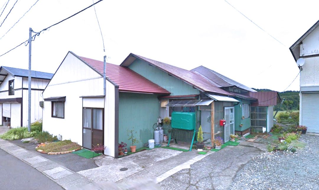 Spacious Akita Property with Shop & Warehouse for 1 Million Yen - Thumbnail 4