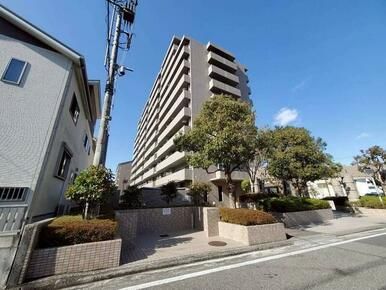 Servas Kitahommachi 3LDK Apartment for Sale in Kōchi - Thumbnail 2