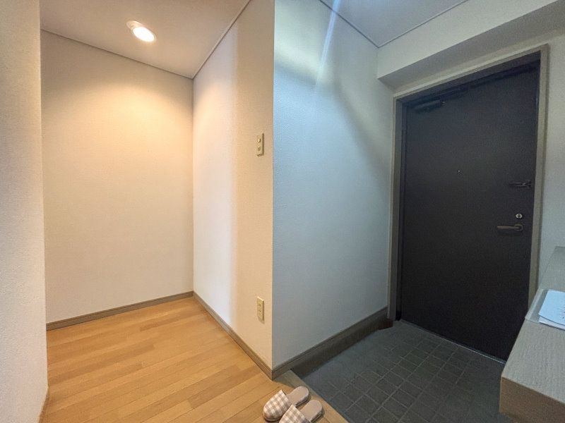 2LDK Apartment for Sale in Atami, Shizuoka - 77.19m² - Thumbnail 4
