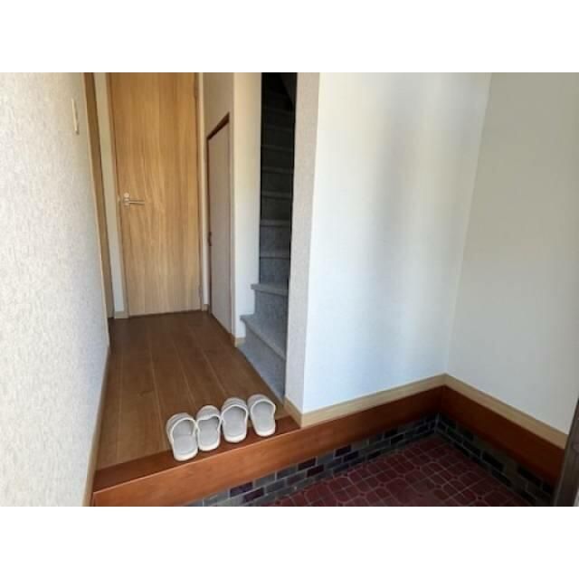 2LDK Detached House for Sale in Quiet Kochi City Neighborhood - Thumbnail 3