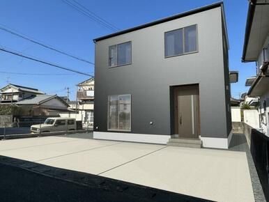 New 4LDK House for Sale in Kochi City with Solar Power - Thumbnail 2